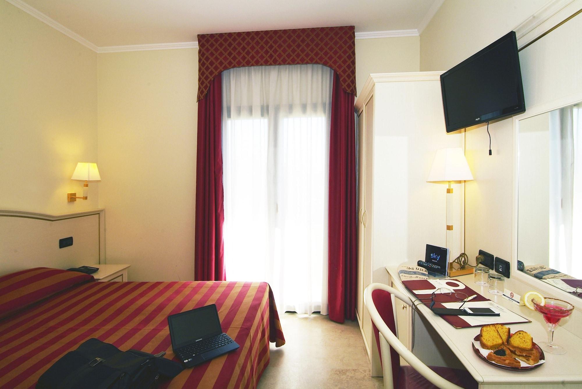 Fashion Hotel Вальмонтоне Экстерьер фото