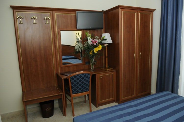 Fashion Hotel Вальмонтоне Экстерьер фото